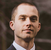 Portræt af Thomas Whitfield som tradinganalytiker og krypto markedsekspert